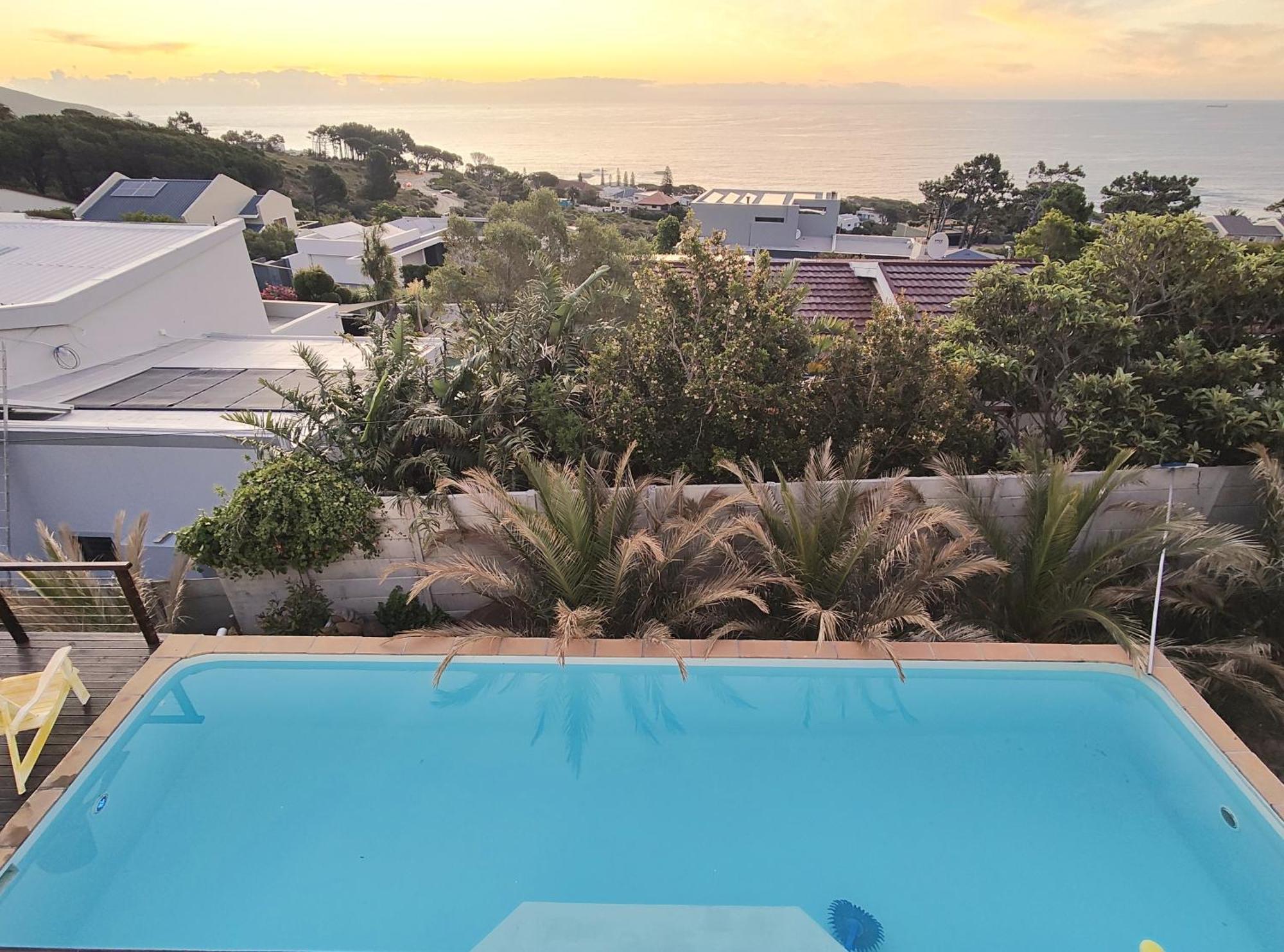 Sun&Sand Camps Bay Cape Town Exterior photo